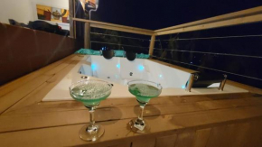 Mayka cabañas con JACUZZI